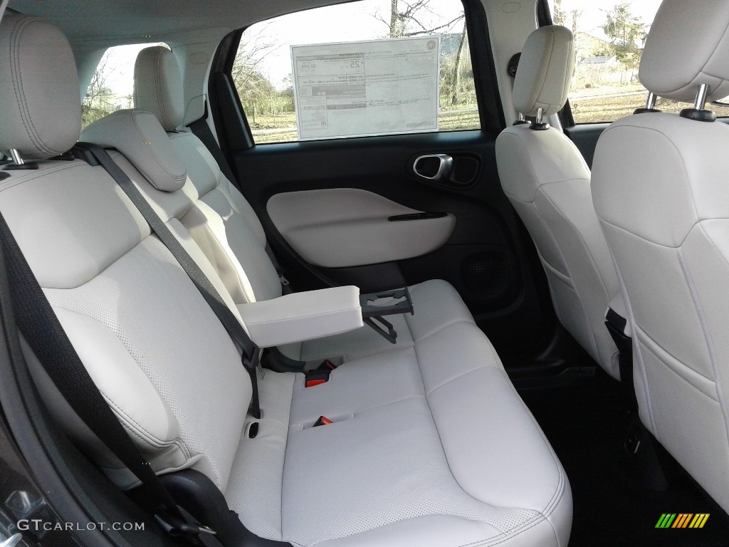 2019 Fiat 500L Trekking Rear Seat Photos