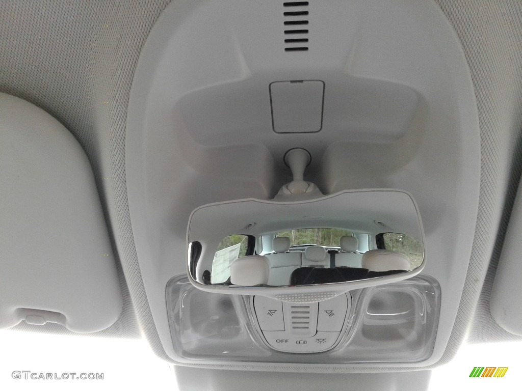 2019 Fiat 500L Trekking Controls Photo #131309673