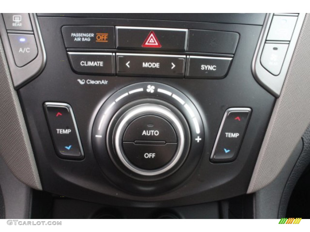 2019 Hyundai Santa Fe XL SE Controls Photo #131311425