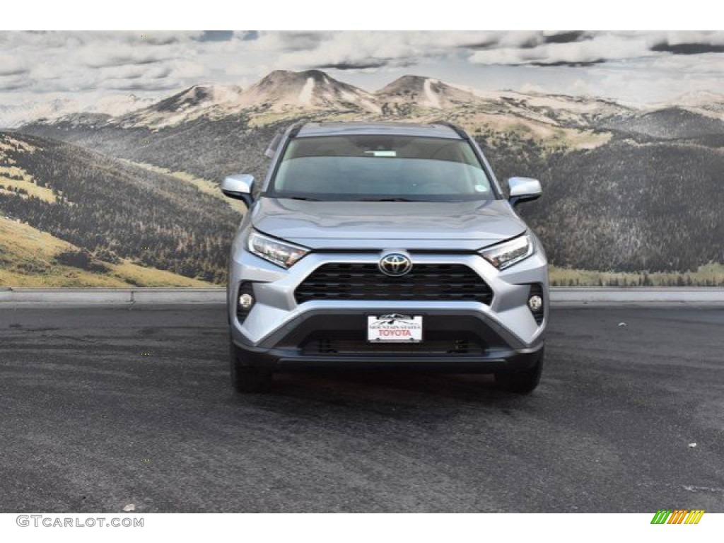 2019 RAV4 XLE AWD - Silver Sky Metallic / Light Gray photo #2