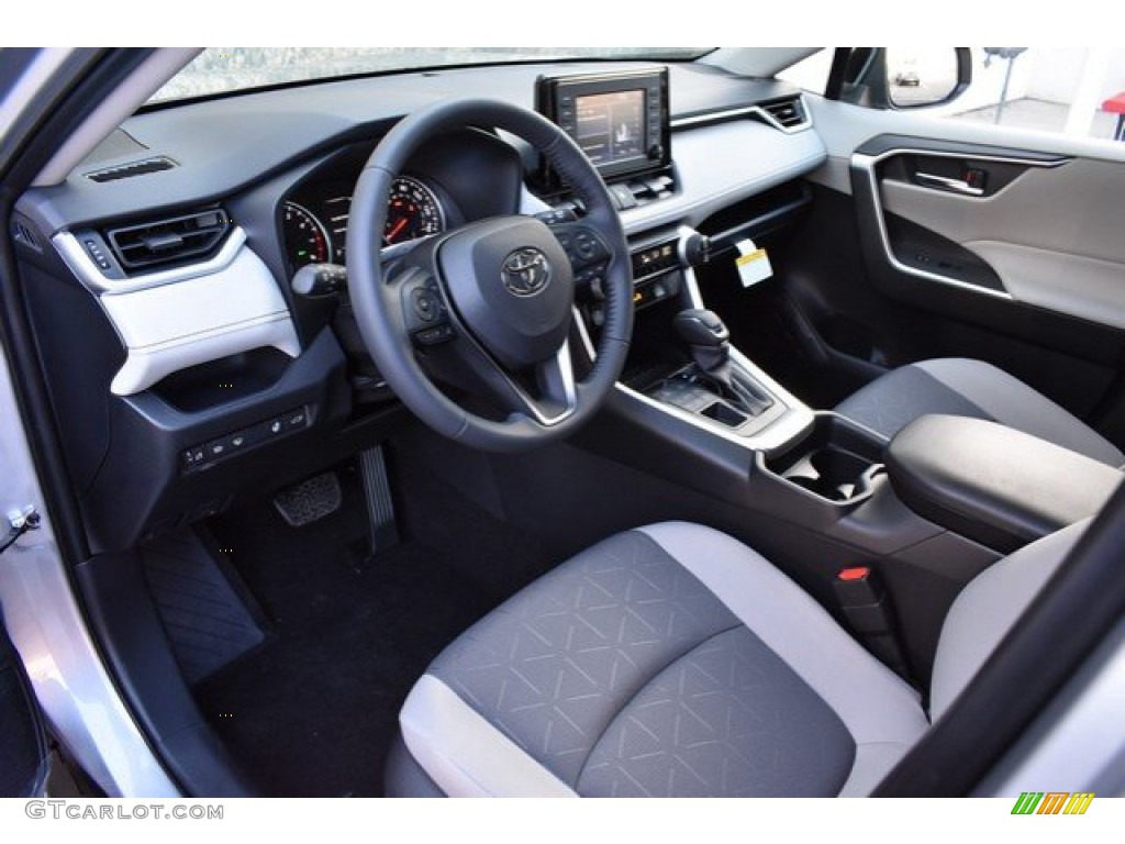 2019 RAV4 XLE AWD - Silver Sky Metallic / Light Gray photo #5