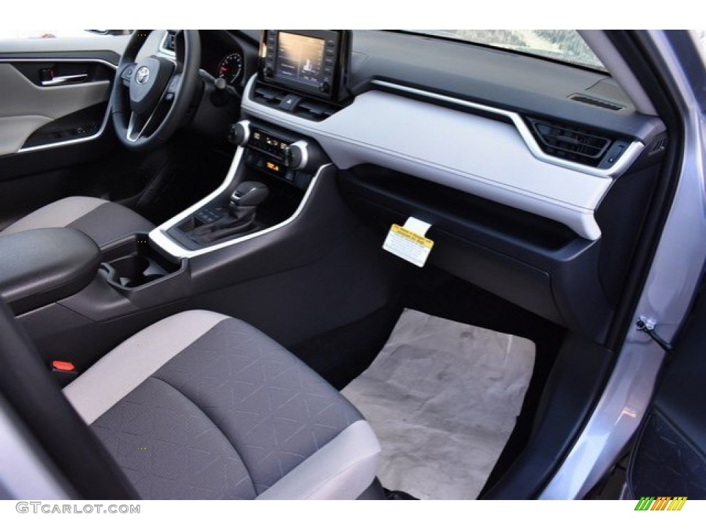 2019 RAV4 XLE AWD - Silver Sky Metallic / Light Gray photo #11