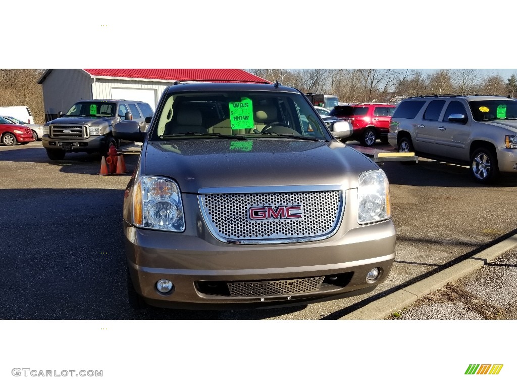 2012 Yukon XL SLT 4x4 - Mocha Steel Metallic / Light Tan photo #2