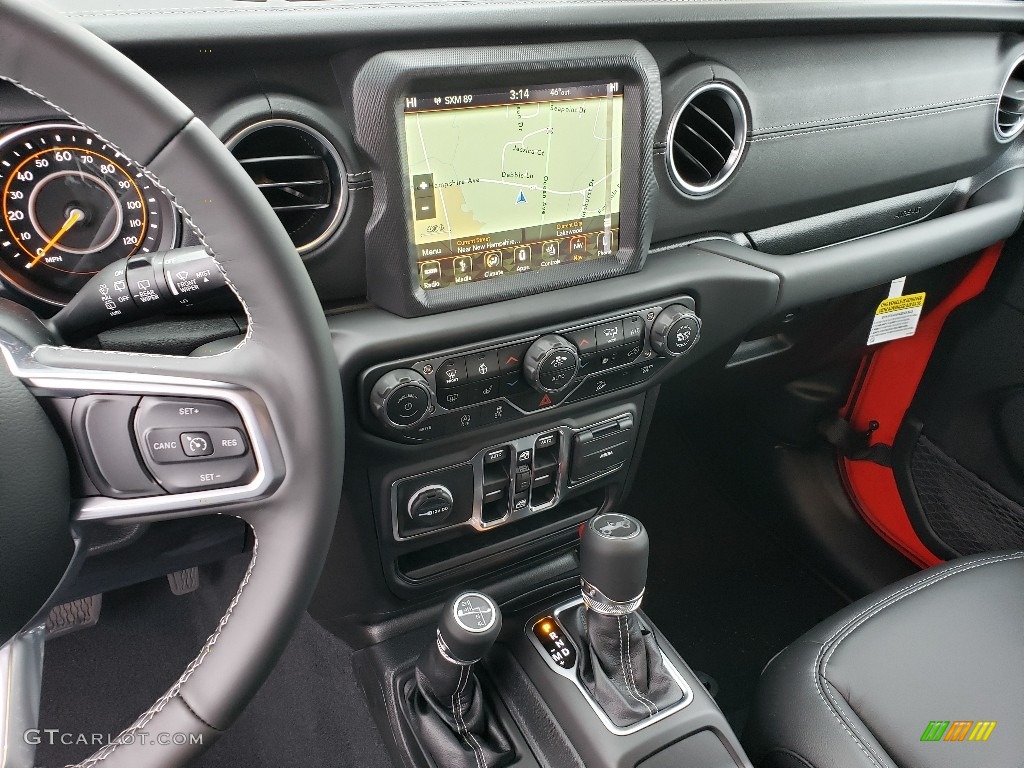 2019 Jeep Wrangler Unlimited Sahara 4x4 Dashboard Photos