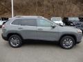Sting-Gray - Cherokee Latitude Plus 4x4 Photo No. 7