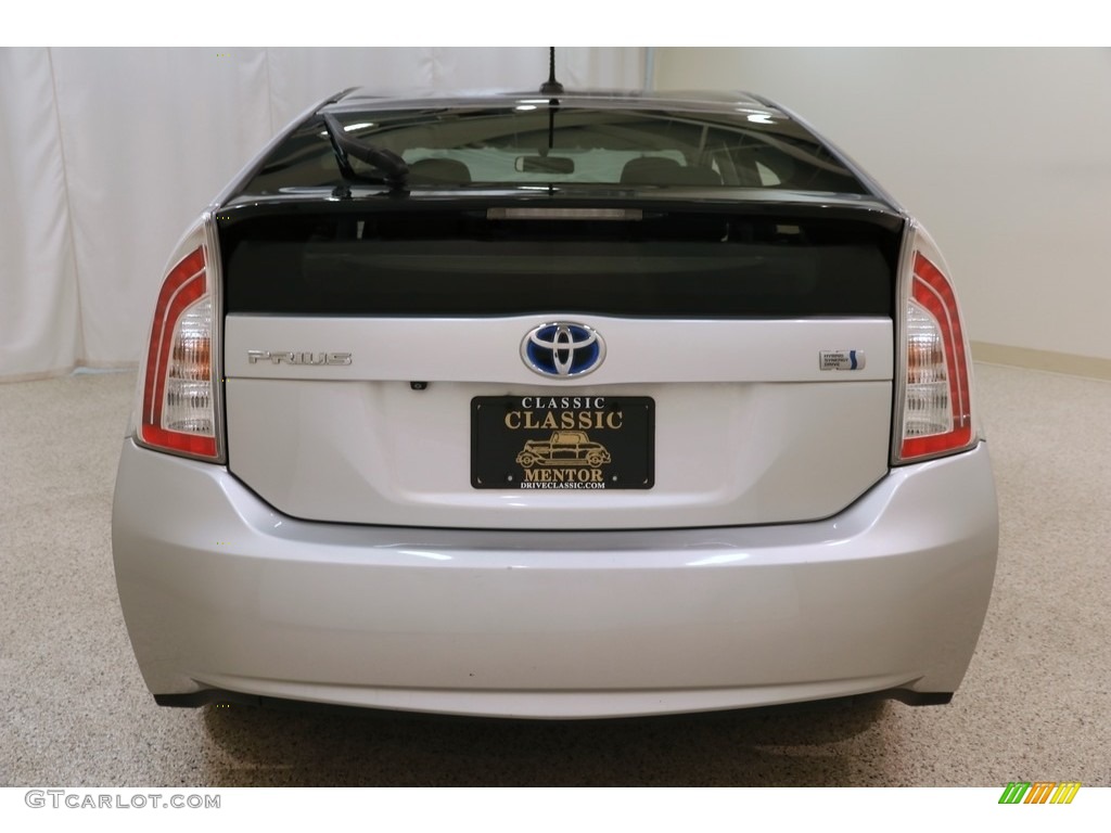 2012 Prius 3rd Gen Three Hybrid - Classic Silver Metallic / Dark Gray photo #20