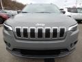 Sting-Gray - Cherokee Latitude Plus 4x4 Photo No. 9