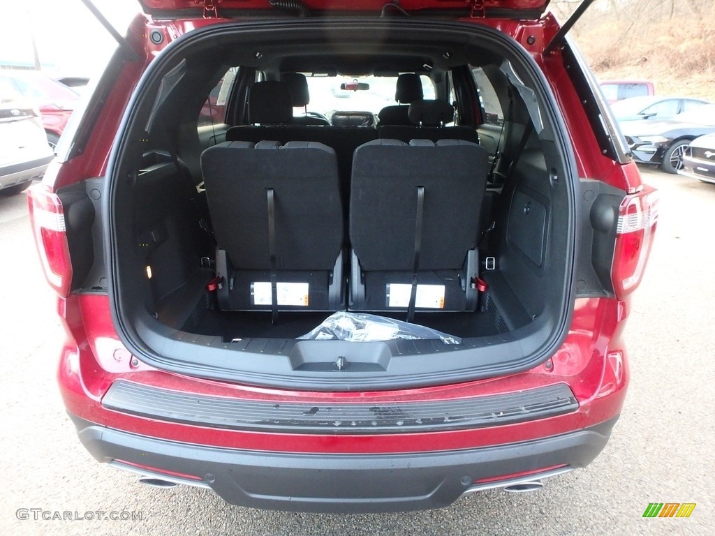 2019 Explorer XLT 4WD - Ruby Red / Medium Black photo #4