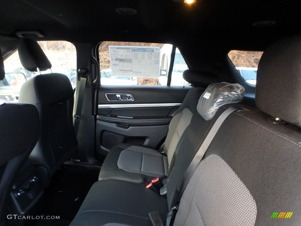 Medium Black Interior 2019 Ford Explorer XLT 4WD Photo #131327181