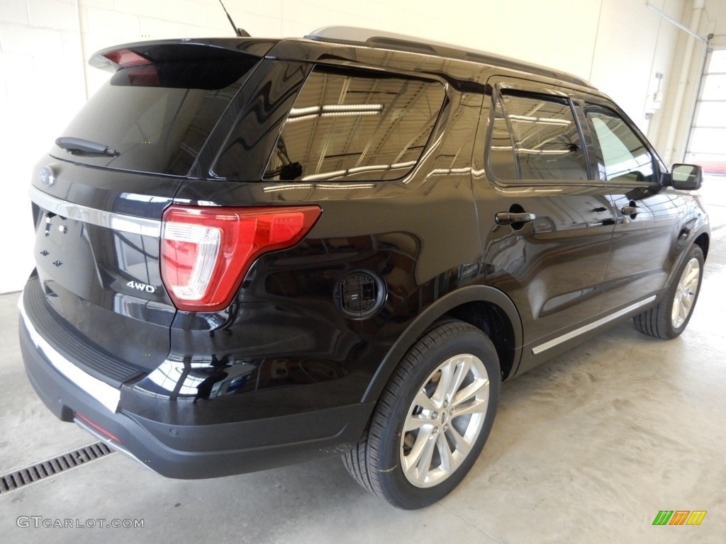 2019 Explorer XLT 4WD - Agate Black / Medium Black/Desert Copper photo #2