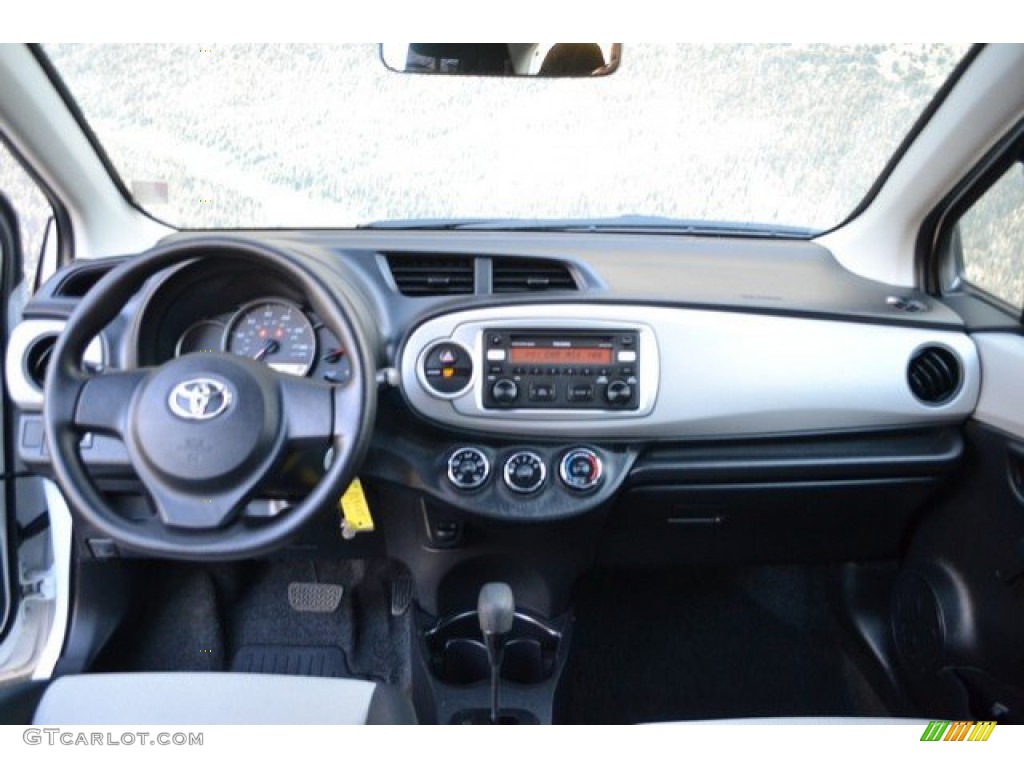2012 Yaris L 5 Door - Super White / Ash Gray photo #13