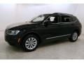 Deep Black Pearl - Tiguan SE 4MOTION Photo No. 3