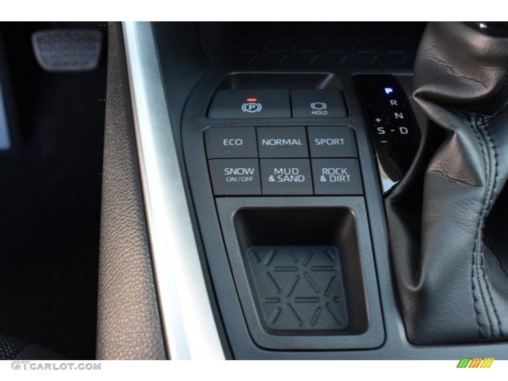 2019 Toyota RAV4 LE AWD Controls Photos