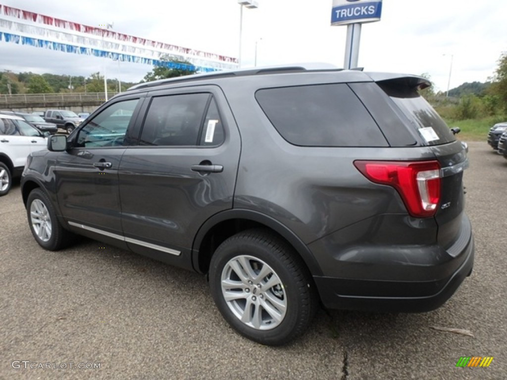 2019 Explorer XLT 4WD - Magnetic / Medium Black photo #5