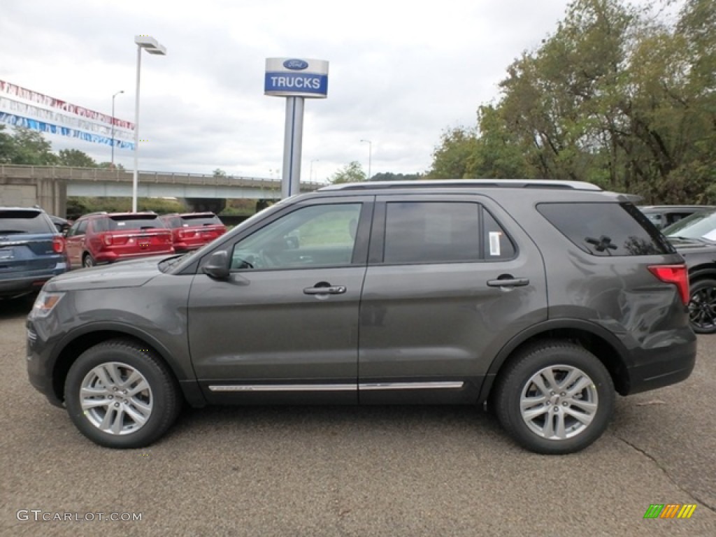 2019 Explorer XLT 4WD - Magnetic / Medium Black photo #6