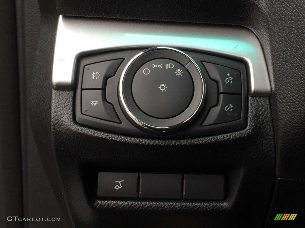 2016 Explorer XLT 4WD - Ingot Silver Metallic / Ebony Black photo #20