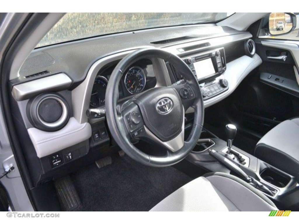 2016 RAV4 XLE AWD - Silver Sky Metallic / Ash photo #10