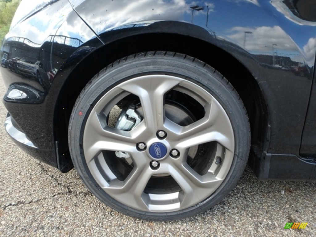 2018 Ford Fiesta ST Hatchback Wheel Photos