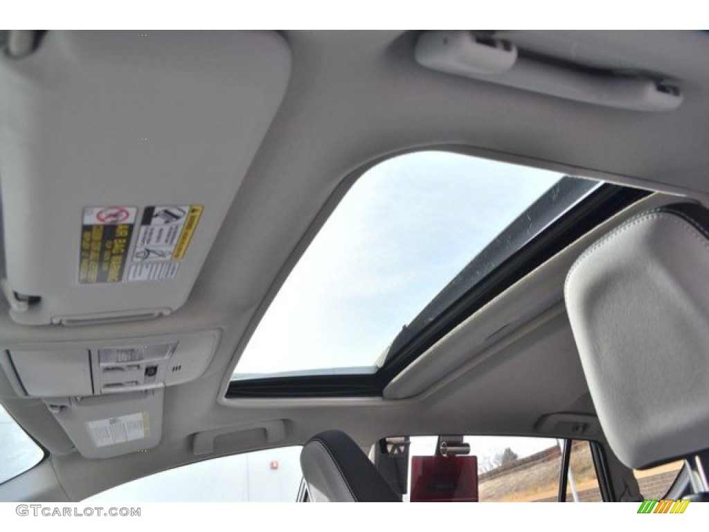 2016 RAV4 XLE AWD - Silver Sky Metallic / Ash photo #15