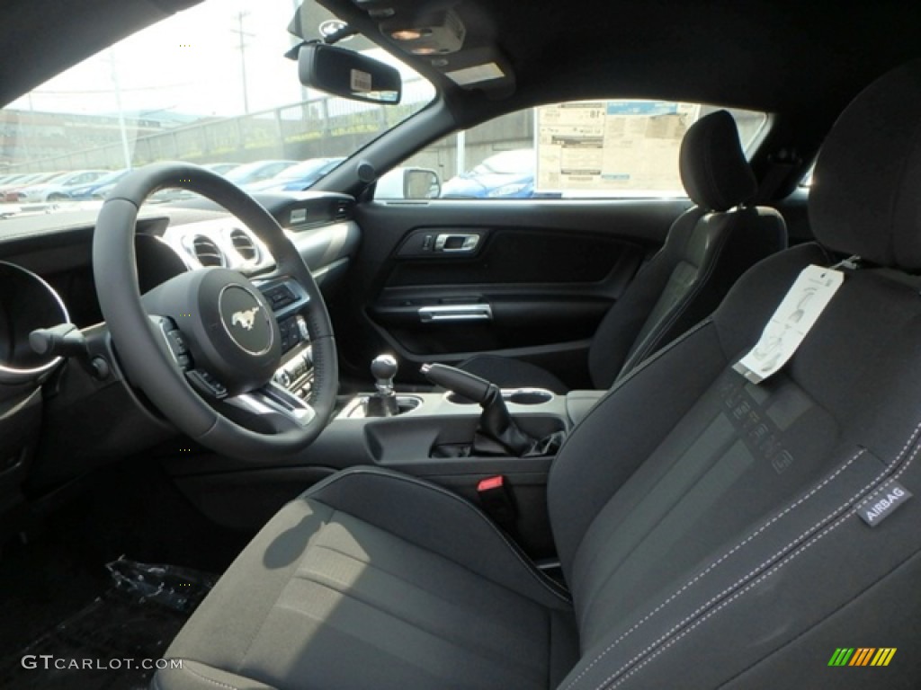 2019 Mustang GT Fastback - Oxford White / Ebony photo #11