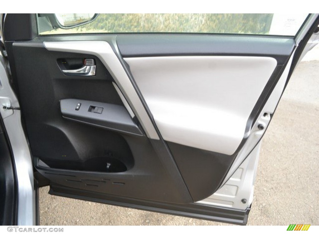 2016 RAV4 XLE AWD - Silver Sky Metallic / Ash photo #26