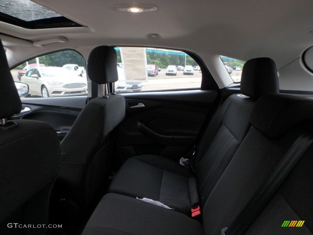 2018 Focus SEL Hatch - Lightning Blue / Charcoal Black photo #12