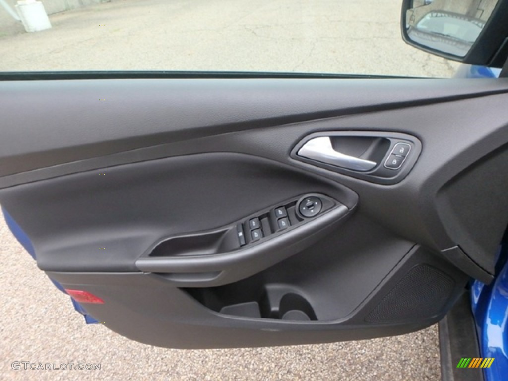 2018 Focus SEL Hatch - Lightning Blue / Charcoal Black photo #14