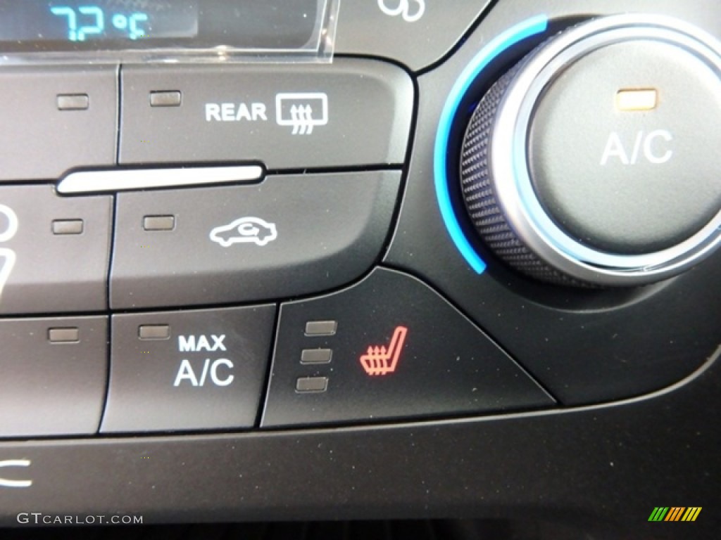 2018 Focus SEL Hatch - Lightning Blue / Charcoal Black photo #19