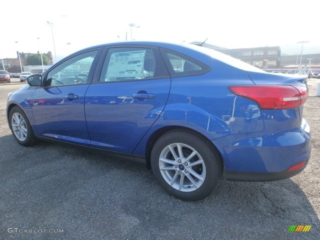 2018 Focus SE Sedan - Lightning Blue / Charcoal Black photo #4