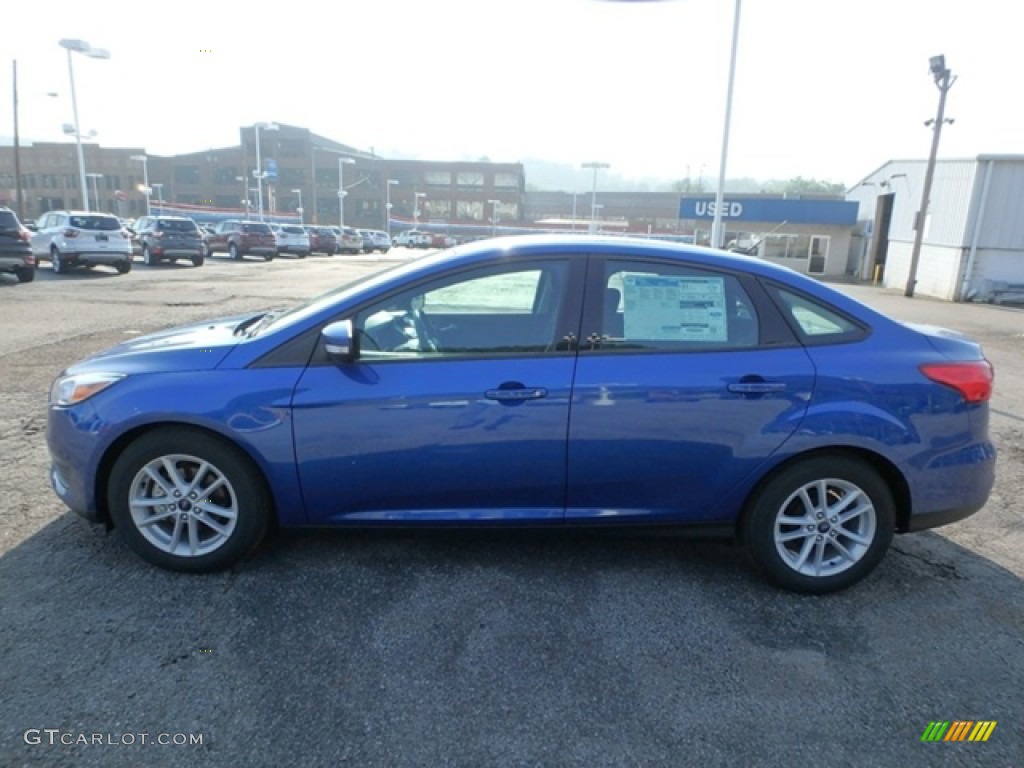 2018 Focus SE Sedan - Lightning Blue / Charcoal Black photo #5