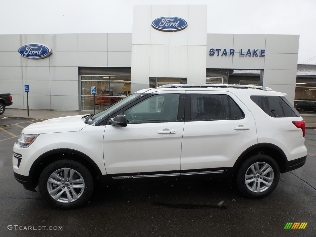 2019 Explorer XLT 4WD - Oxford White / Medium Black photo #1