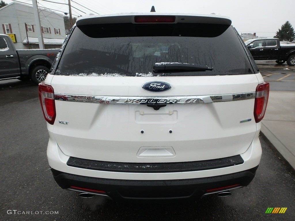 2019 Explorer XLT 4WD - Oxford White / Medium Black photo #6