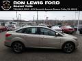 White Gold - Focus SE Sedan Photo No. 1
