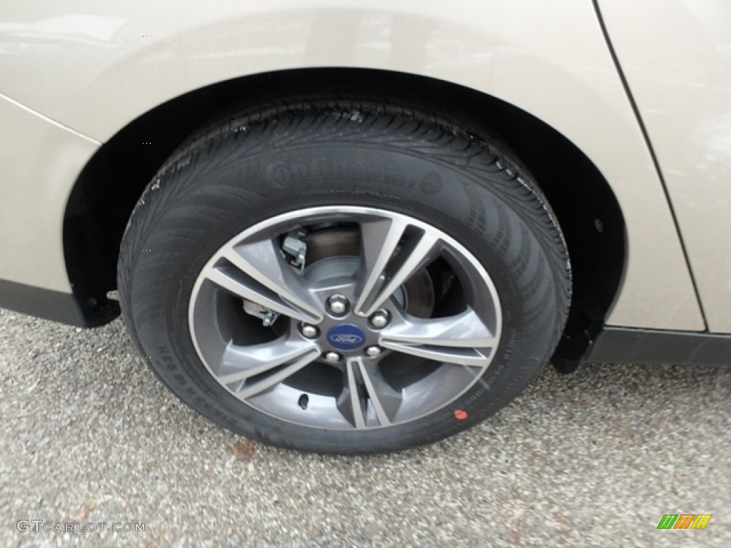 2018 Focus SE Sedan - White Gold / Charcoal Black photo #2