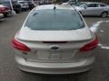 White Gold - Focus SE Sedan Photo No. 4