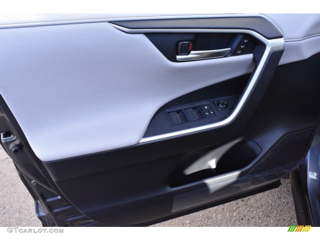 2019 Toyota RAV4 Limited AWD Light Gray Door Panel Photo #131346953