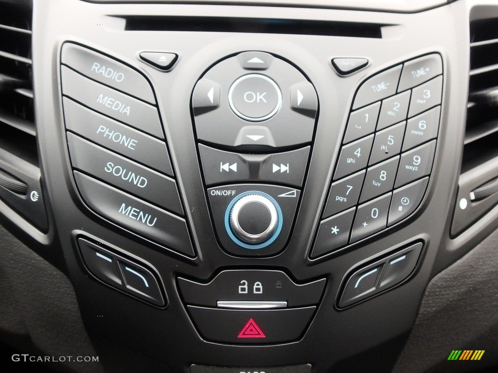 2019 Ford Fiesta SE Sedan Controls Photo #131348045