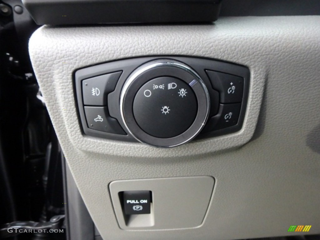 2019 Ford F150 STX SuperCab 4x4 Controls Photo #131348582
