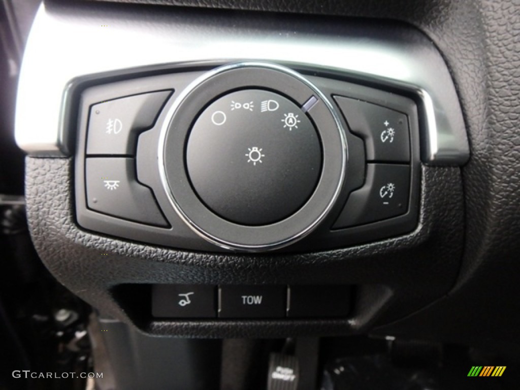 2019 Ford Explorer Limited 4WD Controls Photo #131352482