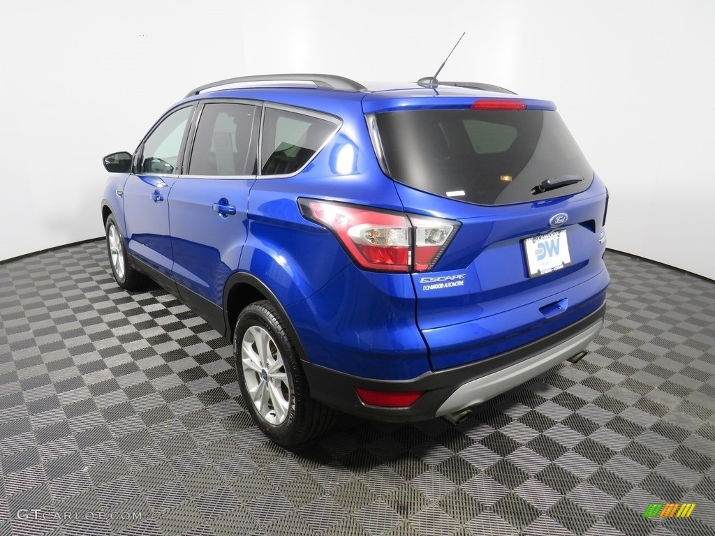 2018 Escape SE 4WD - Lightning Blue / Charcoal Black photo #16