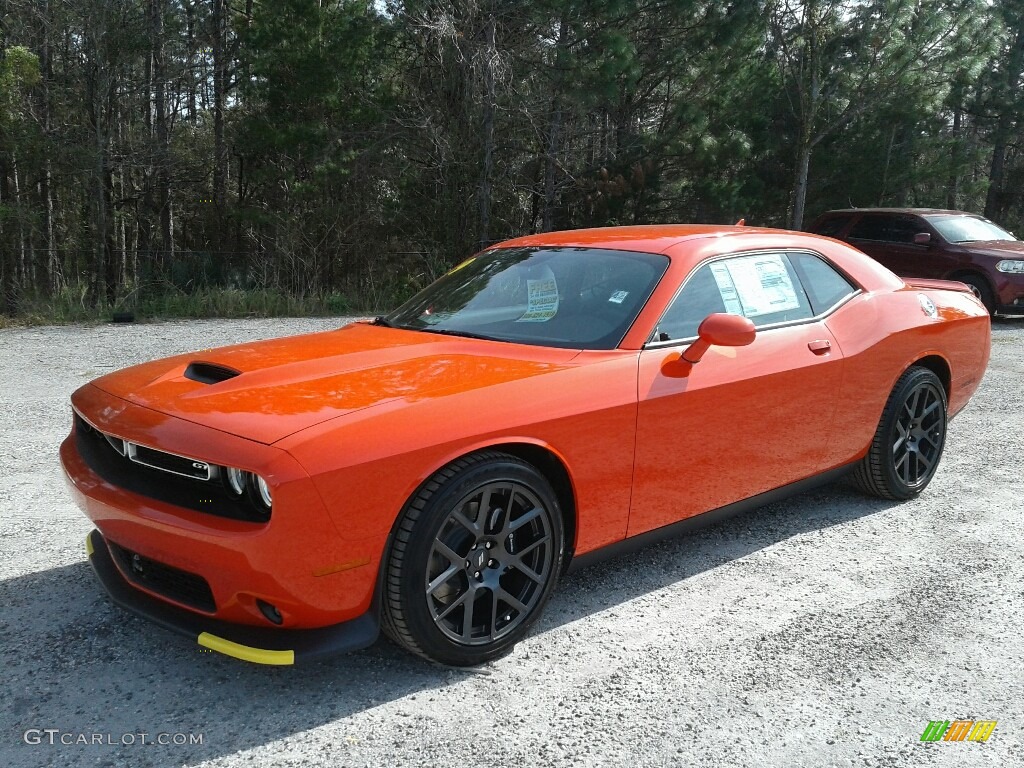 Go Mango 2019 Dodge Challenger GT Exterior Photo #131359196