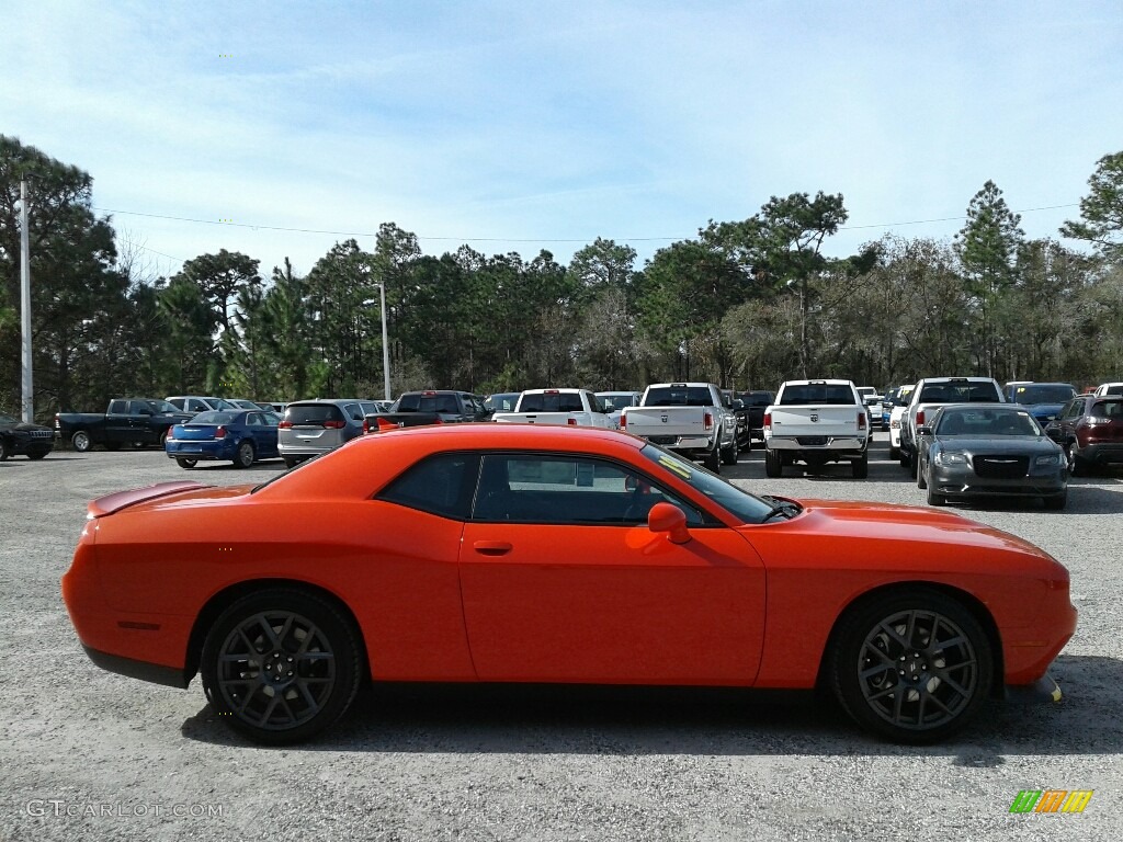 2019 Challenger GT - Go Mango / Black photo #6