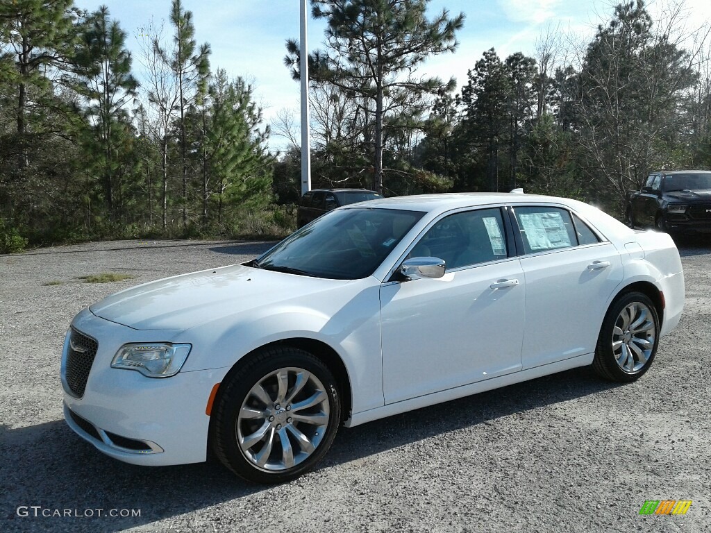 2019 300 Touring - Bright White / Linen/Black photo #1