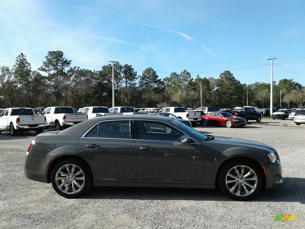 2019 300 Touring - Ceramic Gray / Black photo #6