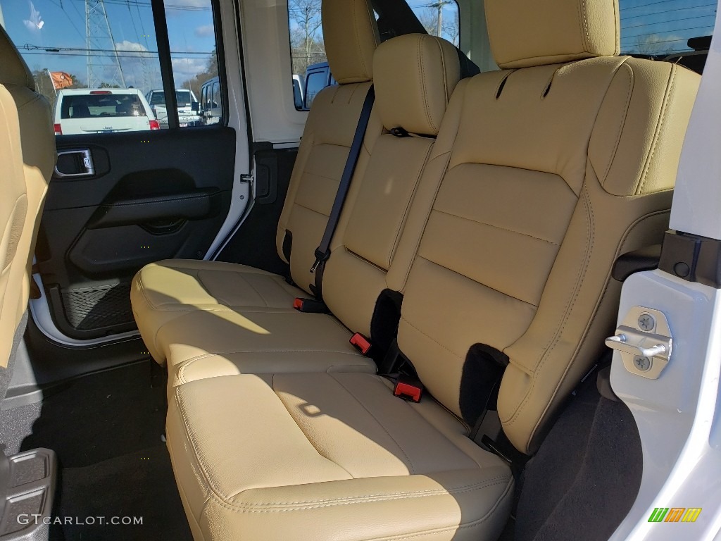 Black Interior 2019 Jeep Wrangler Unlimited Sahara 4x4 Photo #131362718