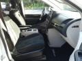 Stone White - Grand Caravan Crew Photo No. 18