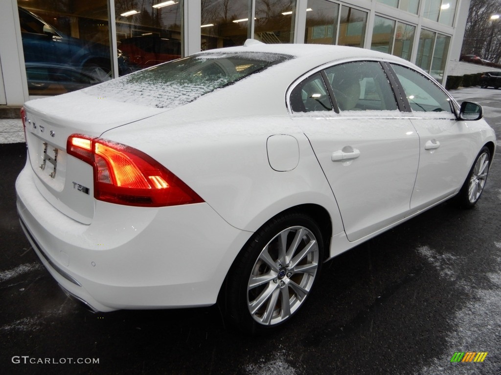 2018 S60 T5 AWD - Ice White / Beige photo #3