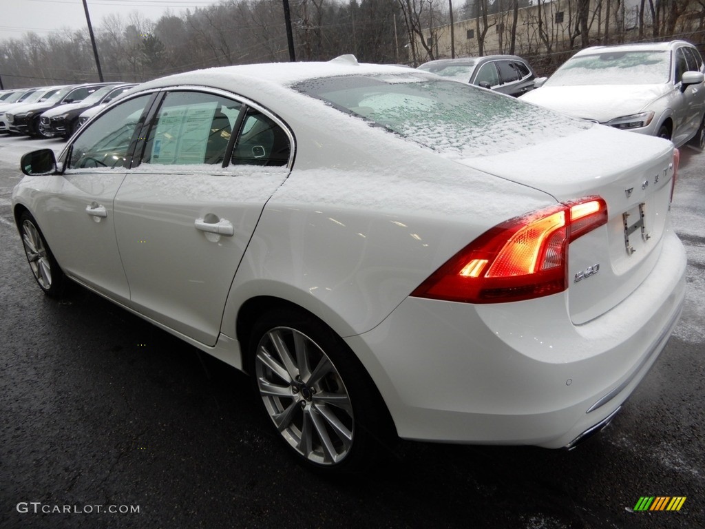 2018 S60 T5 AWD - Ice White / Beige photo #5