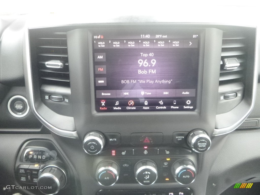 2019 1500 Big Horn Crew Cab 4x4 - Billett Silver Metallic / Black/Diesel Gray photo #15