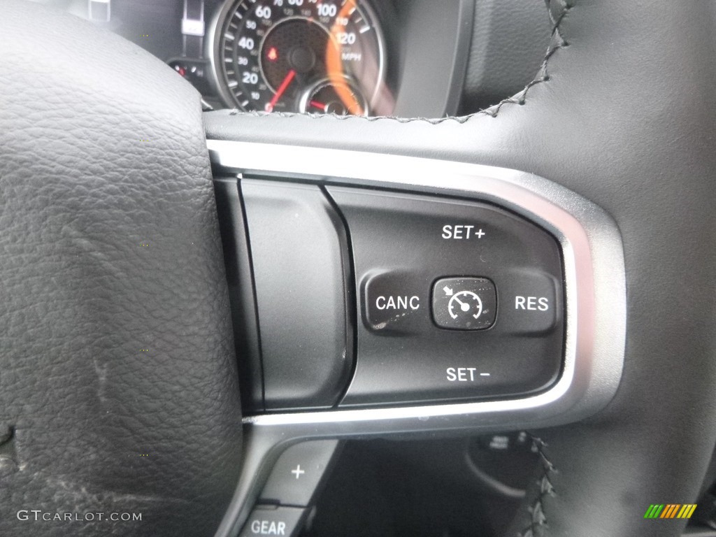 2019 1500 Big Horn Crew Cab 4x4 - Billett Silver Metallic / Black/Diesel Gray photo #18